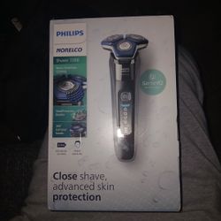 Phillips Norelco Shaver 7200 