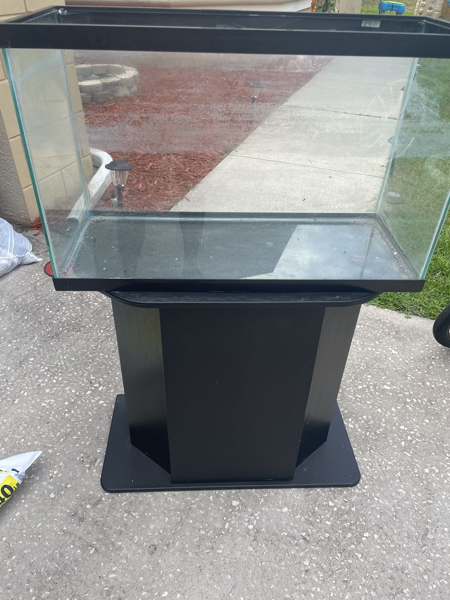 Fish Tank Bird Cage Tv Tabble Etc.