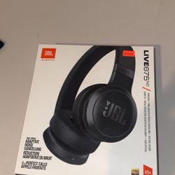 JBL Live 675NC Headphones 