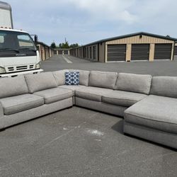 Sectional Couch 