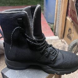 Men's Black Nike Jordans, waterproof Lunarlon High-tops Size 8 MENS 