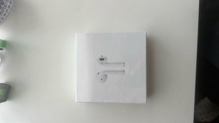 Apple AirPods in Box 2 generation