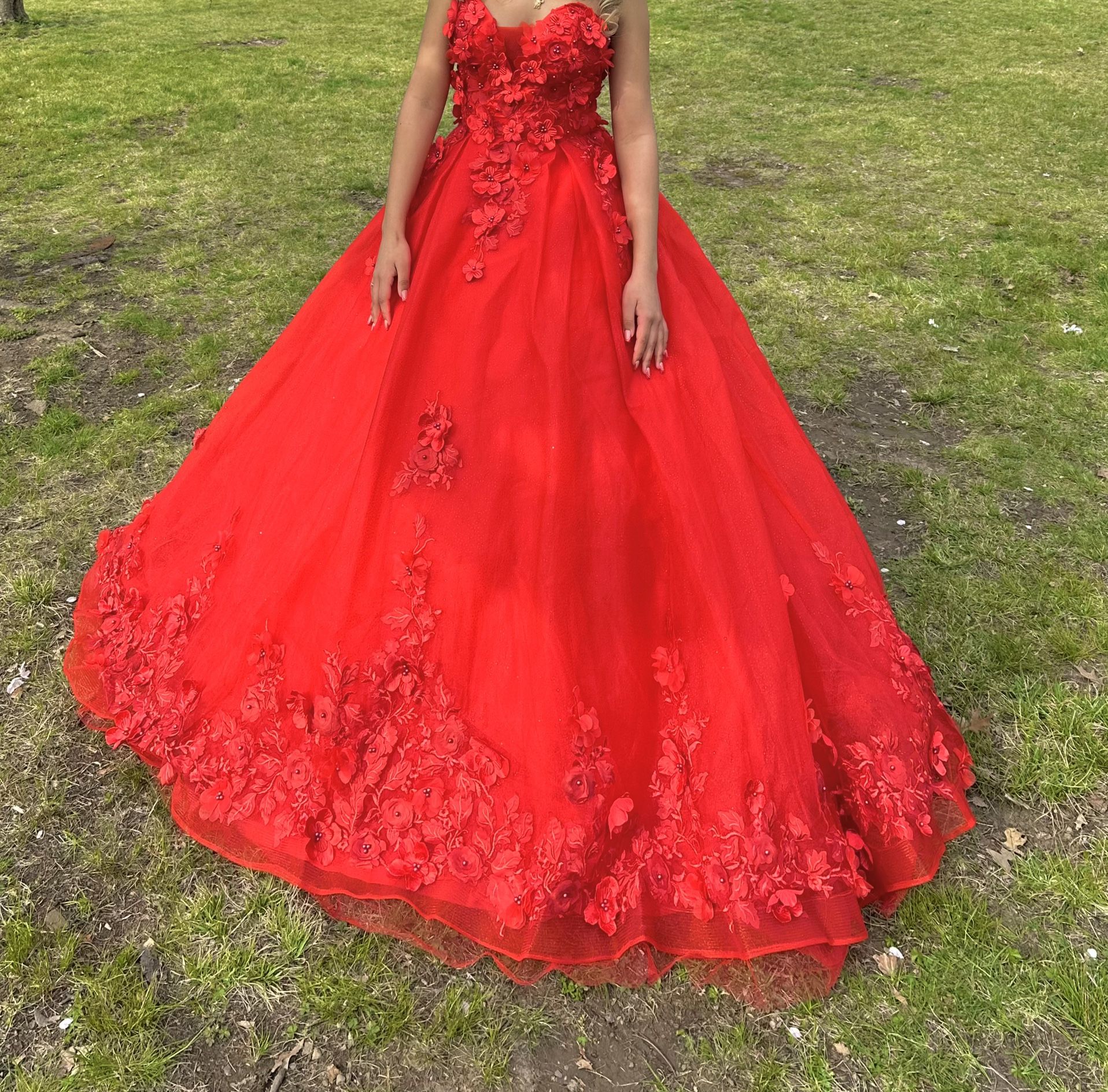 Vestidos de quinceañera de flores 3D sin tirantes con apliques de tren de tul dulce 16 vestidos(Strapless 3D Flower Quinceañera Dresses with Sweet Tul