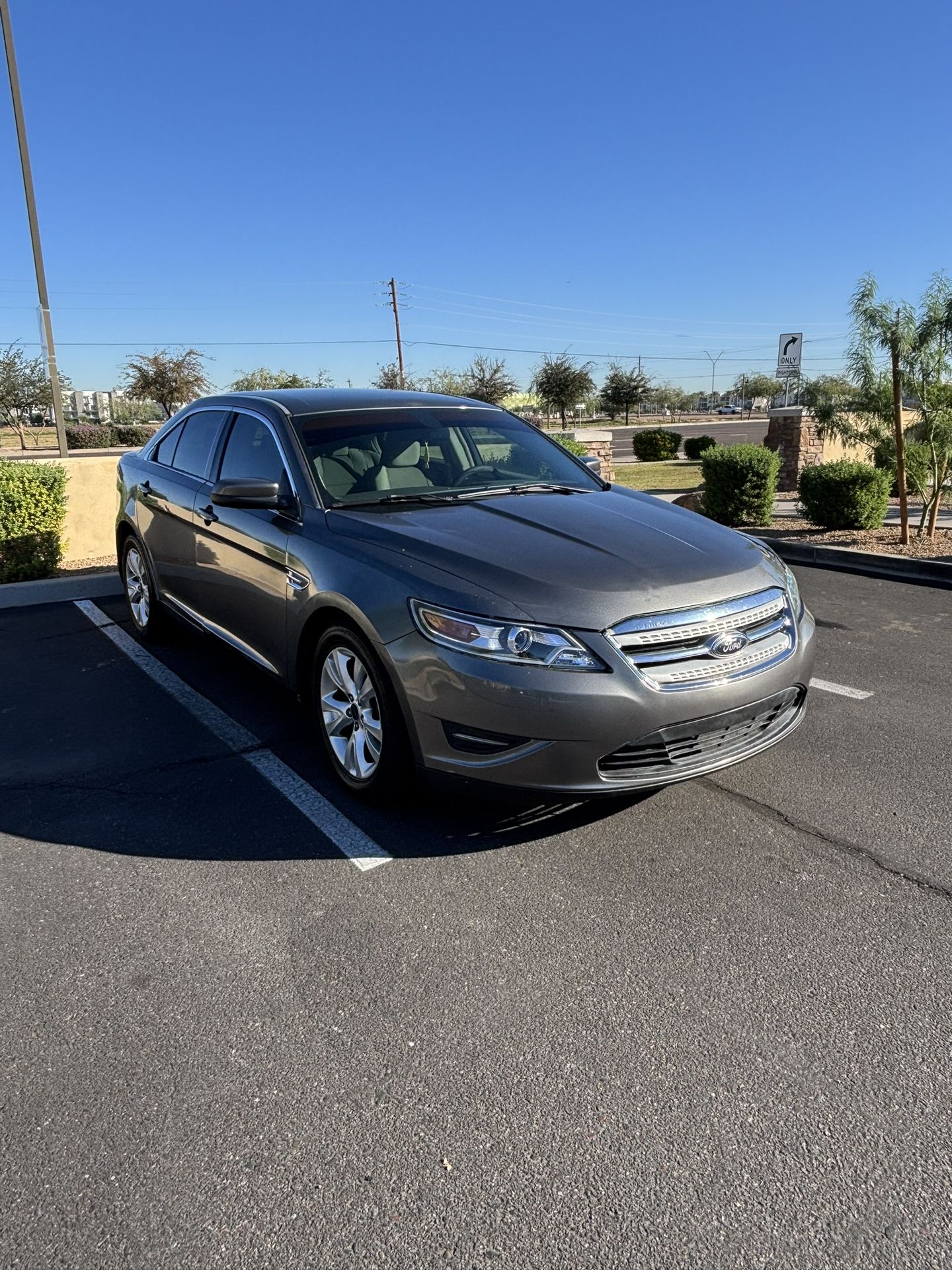 2011 Ford Taurus