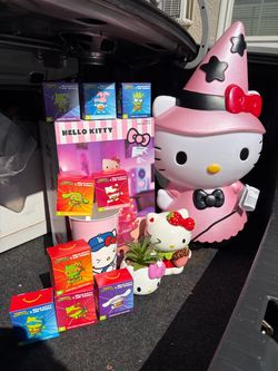 Hello Kitty Halloween / Holiday