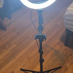 New LIPHISY 64 INCH Tripod For Camera Phone Videos / With Bright Halo Light