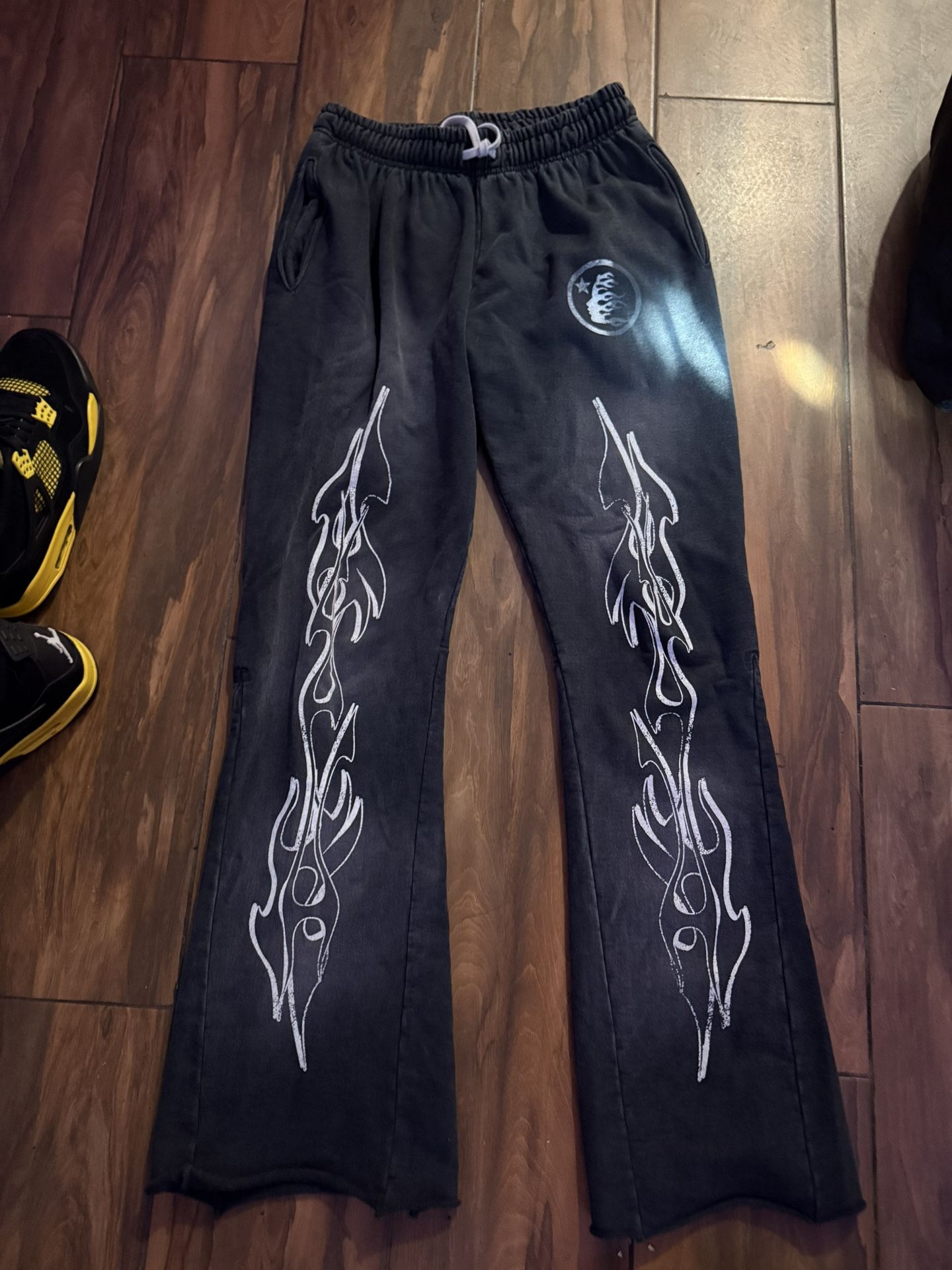 Hellstar Sweats Sz M 200$
