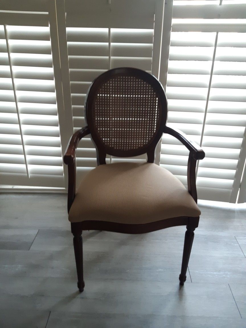 The Bombay company Chair In Great CONDITION