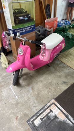 Razor brand scooter