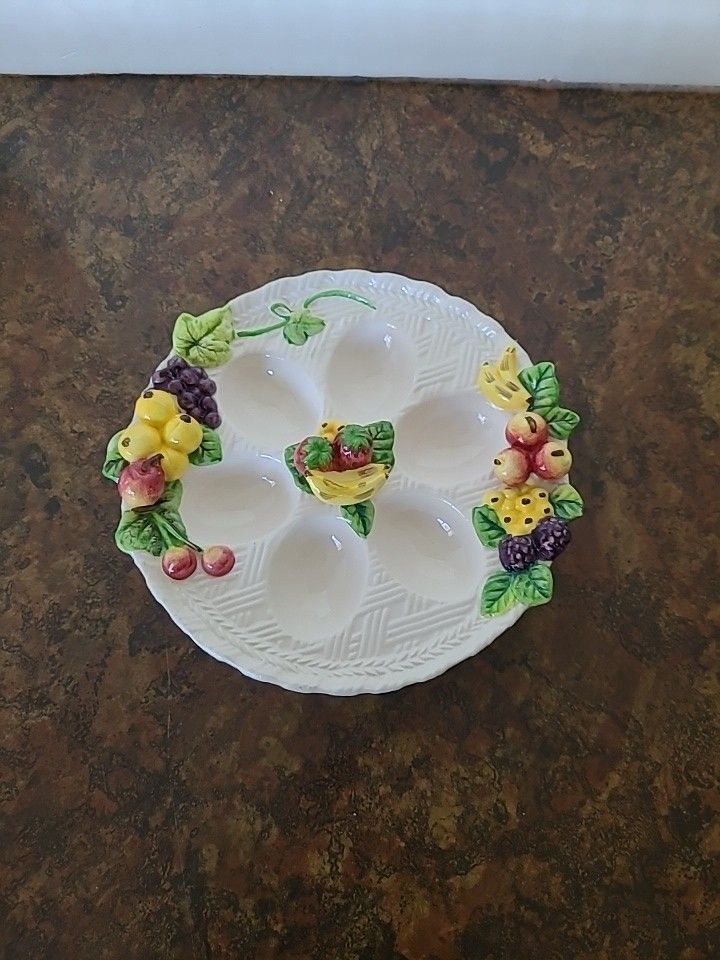 Beautiful vintage lefton china egg plate