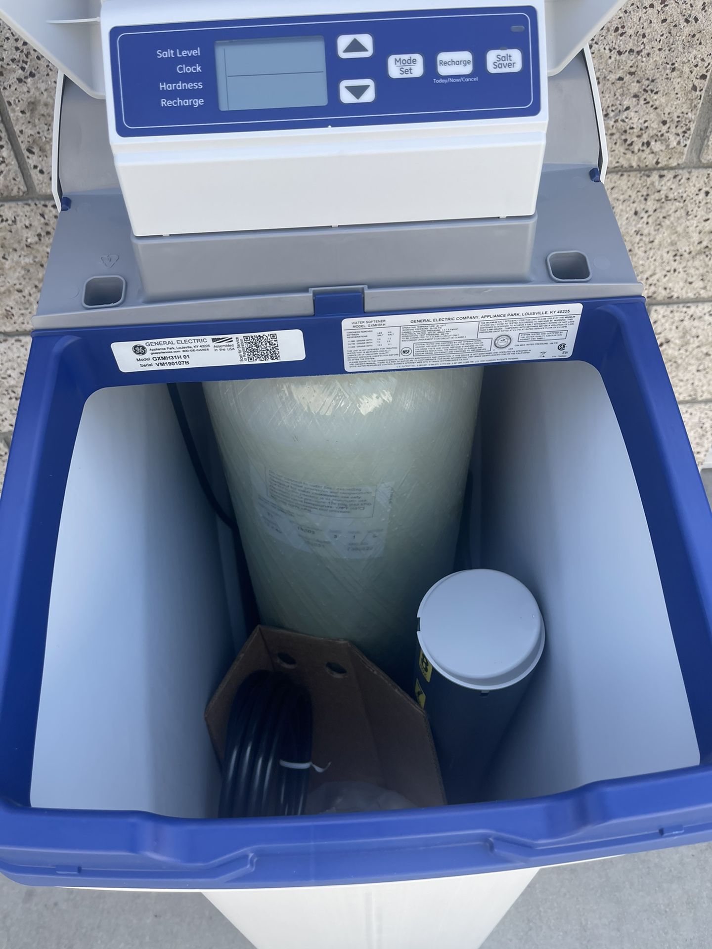 Brand new house water Softener And filter in one Worth $799