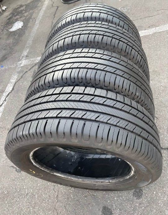 225 65 17 Tires Con 80% De Vida Las https://offerup.com/redirect/?o=NC5kZS5sYQ== Marca Michelín