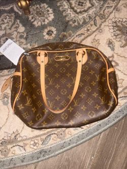 Louis Vuitton Monogram Canvas Shoulder Bag