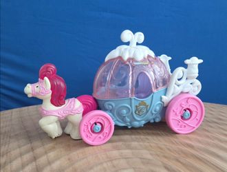 Fisher-Price Little People Disney Princess Cinderella's Lights & Sound Carriage 11" long