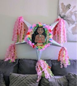 Moana Star-Shaped Piñata
