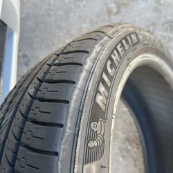 Michelin Pilot Sport All Season 4 Performance Tire 225/45ZR19