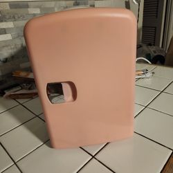 Kelly Skincare Mini Fridge 