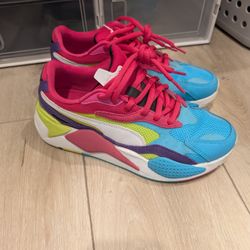 Women's Puma Shoes 