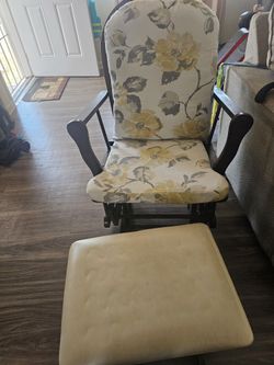 Rocking Chair 