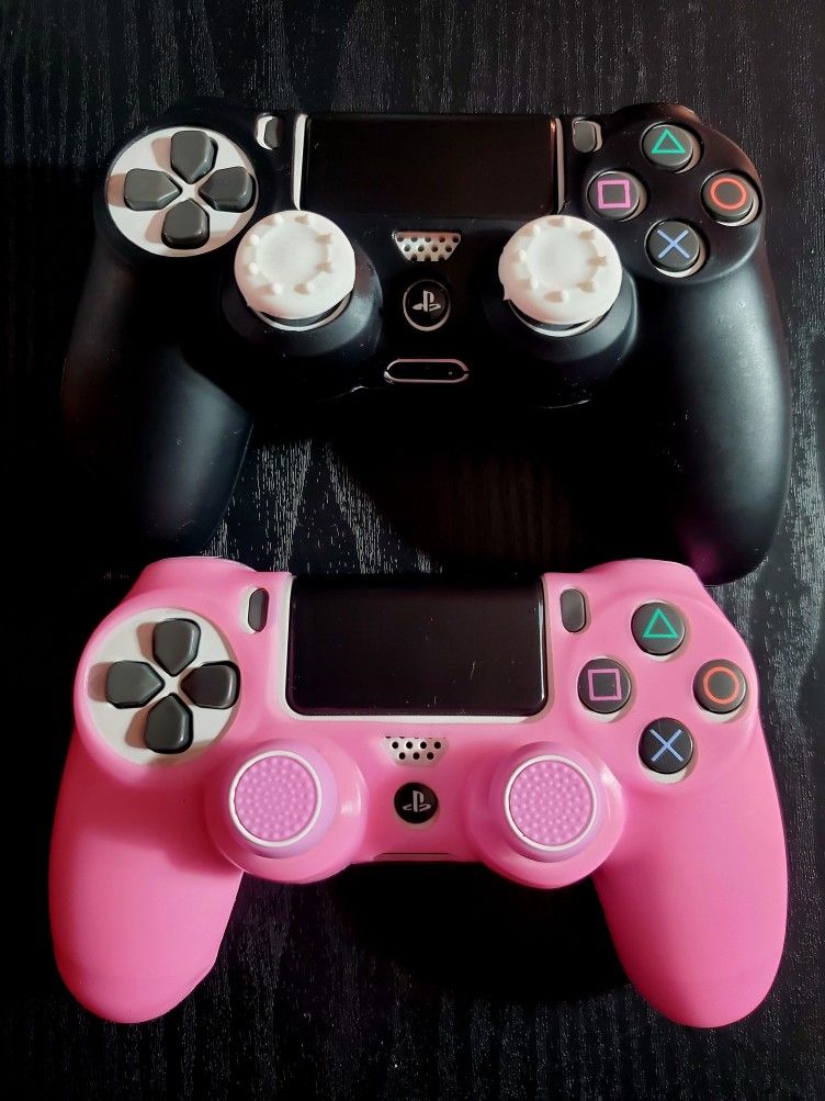 Custom PS4 Controllers