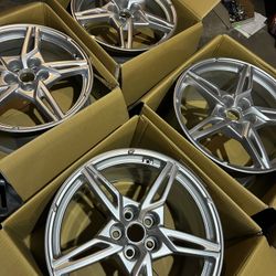 Set Of Corvette Wheels 20 And 19” New No Center Caps 