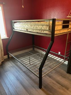 Bunk beds with twin mattress