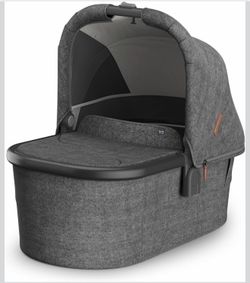 Uppa baby Bassinet V3
