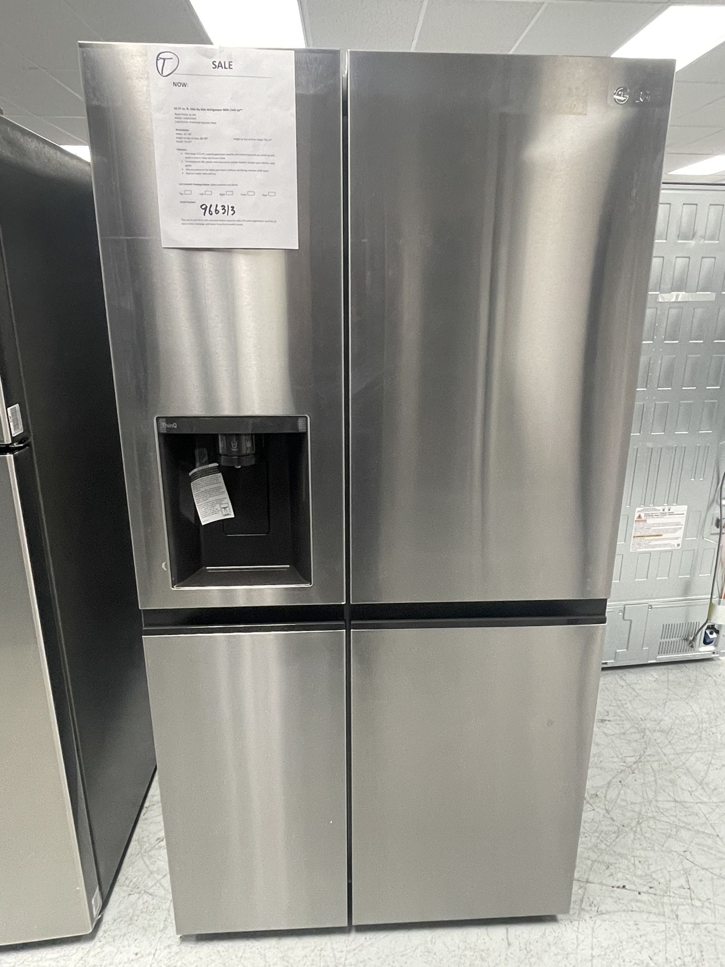27 Cu.ft Side By Side Refrigerator With Round Ice Balls