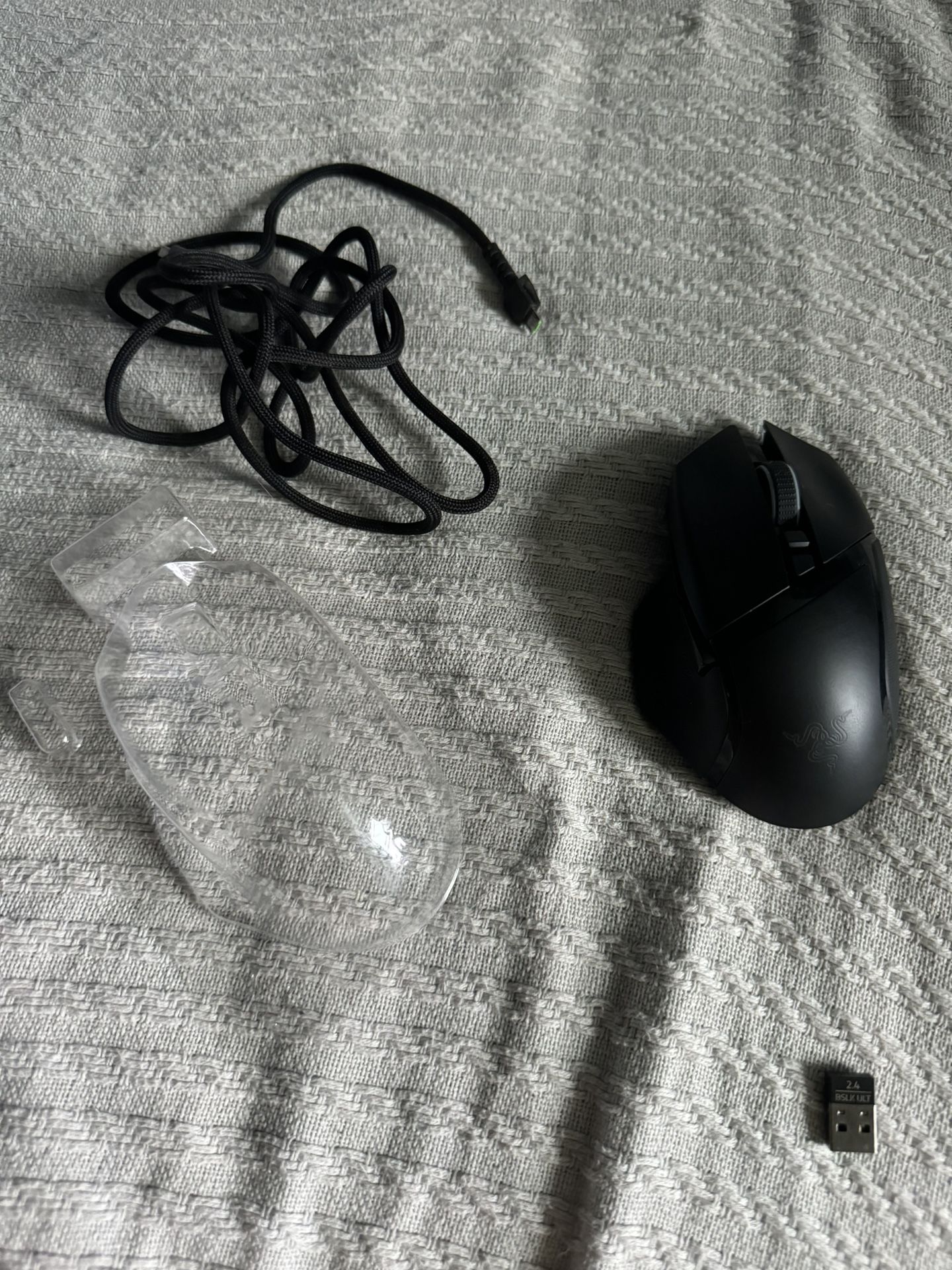 Razer Basilisk Ultimate Hyperspeed Wireless Gaming Mouse: Fastest Gaming Mouse Switch Classic Black