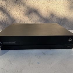 XBOX ONE X 1TB