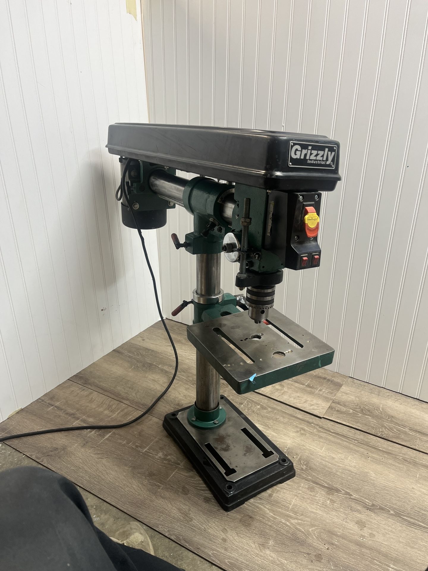 used Grizzly Benchtop Radial Drill press