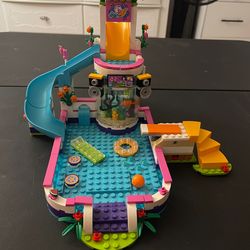 Heartlake Summer Pool Lego Set