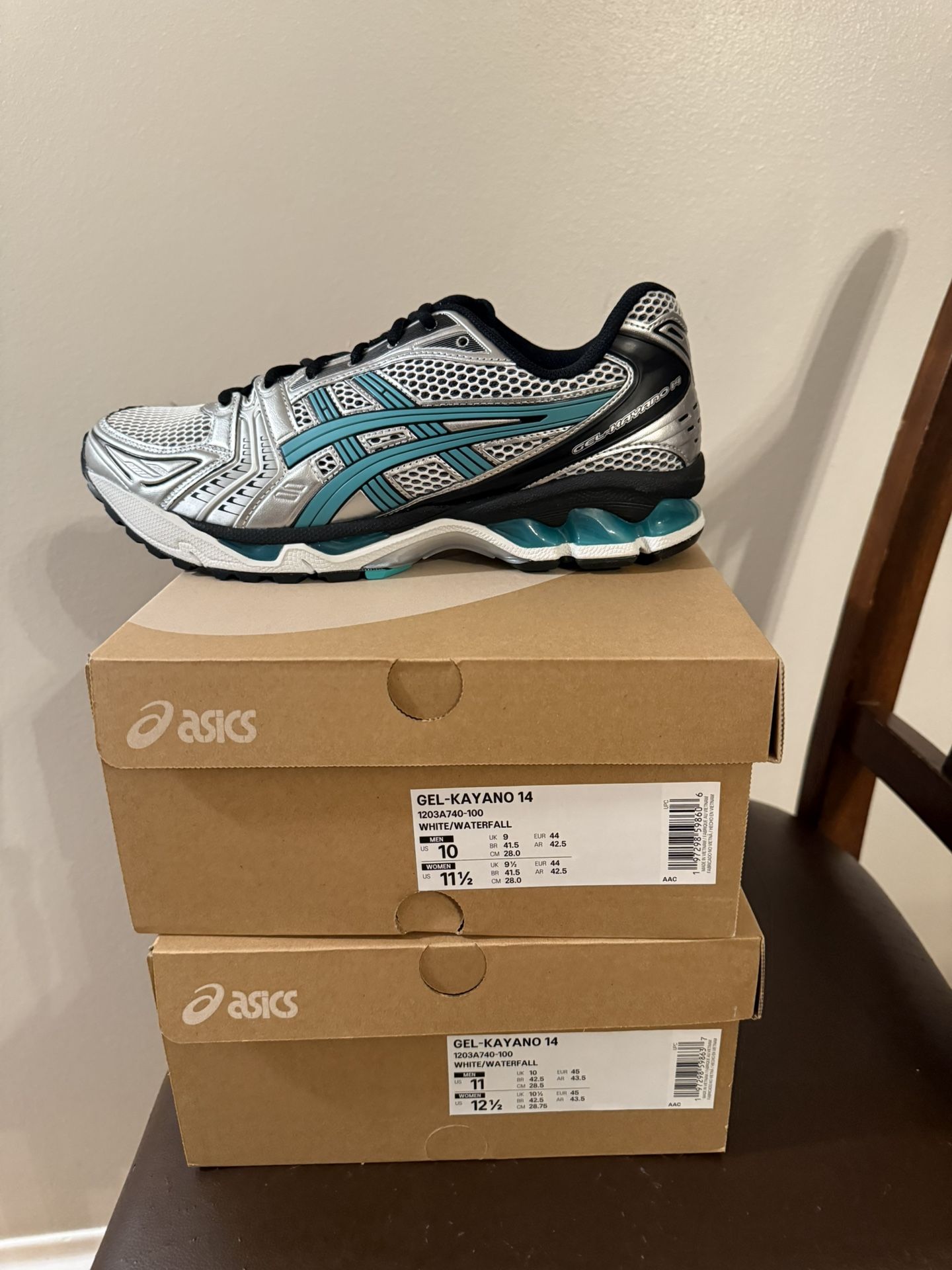 Kayano 14’s Silver/Tiffany