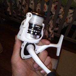 Okuma Stratus V Fishing Reel.