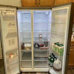 LG - 27.2 Cu. Ft. Side-by-Side Refrigerator with SpacePlus Ice - PrintProof Stainless Steel Model: LRSXS2706S