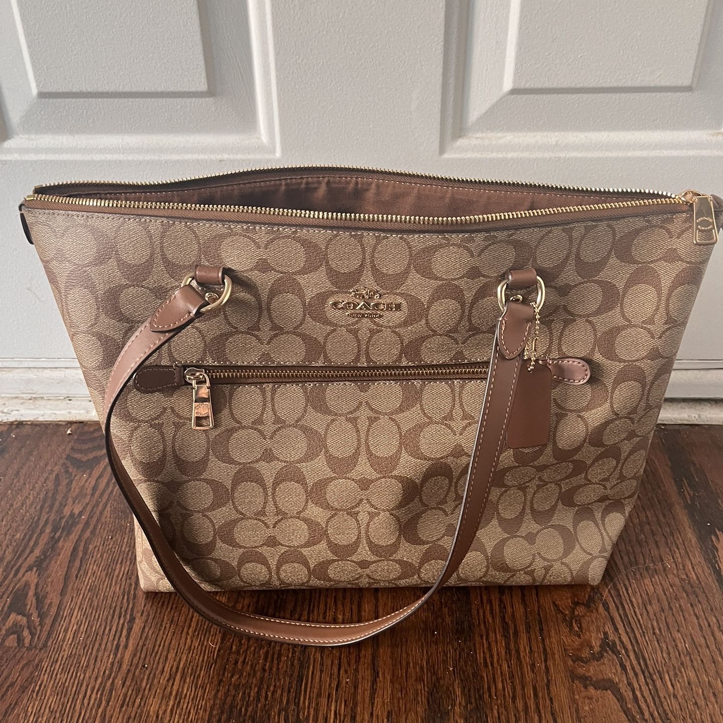 Coach Sierra Satchel Bag Full Size- New for Sale in Issaquah, WA - OfferUp