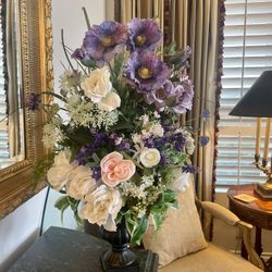 GORGEOUS  FLOWER ARRANGEMENT
