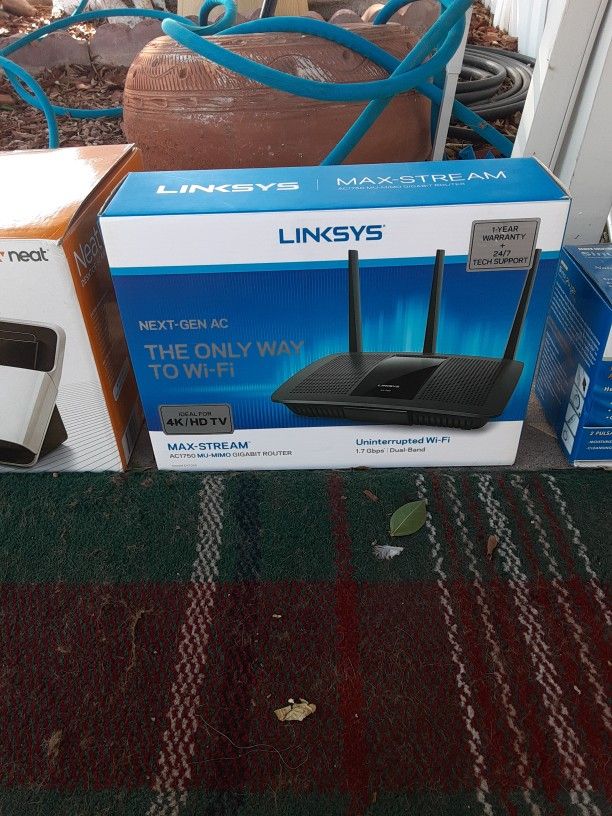 LINKSYS ROUTER