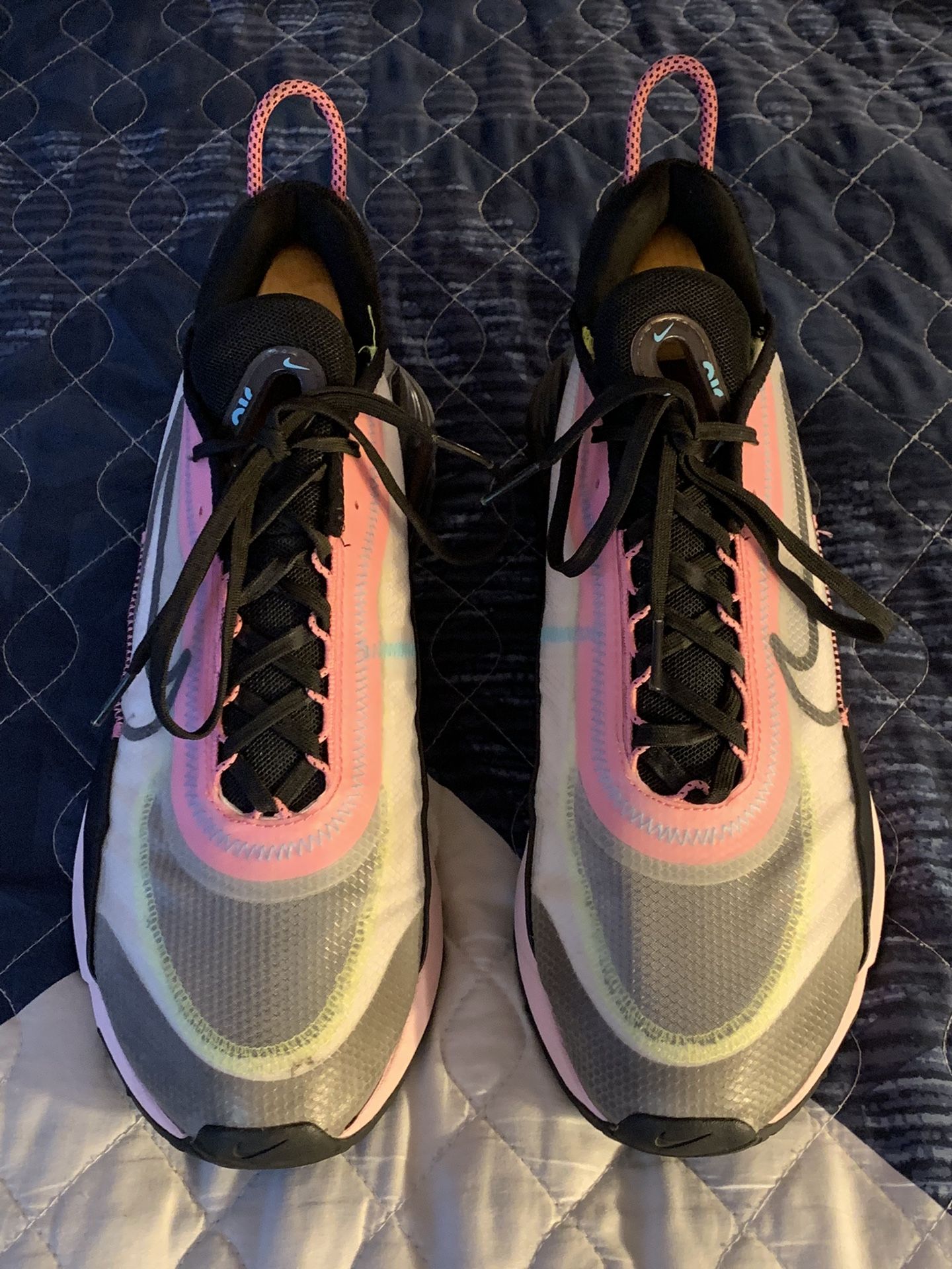 NIKE AIR MAX 2090 PINK FOAM CW4286-100 MENS 11/WOMENS 12.5 PERFORMANCE RUNNING SHOES