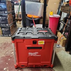 Milwaukee
PACKOUT 19 in. Rolling Drawer Tool Box