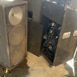 Speakers/ Dj Equipment 