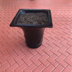 3 Outdoor Flower Pots  