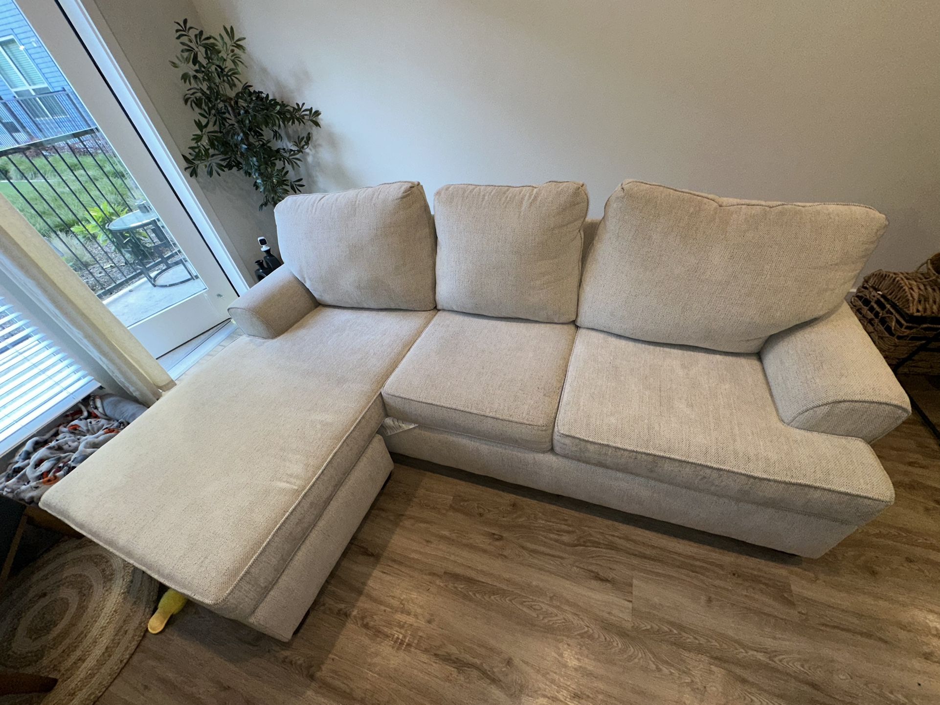 L Shape Couch Brand New Condition. 