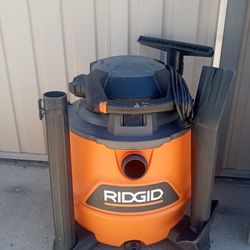 30  GALLON. VACUUM 