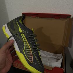 PUMA ULTRA 5 PRO CAGE TURF SOCCER