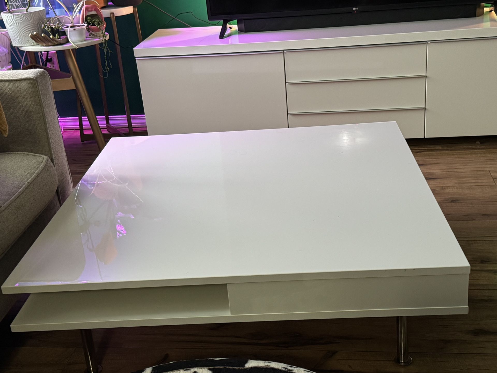 Center table