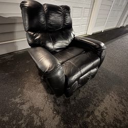(FREE DELIVERY) Black Genuine leather recliner chair