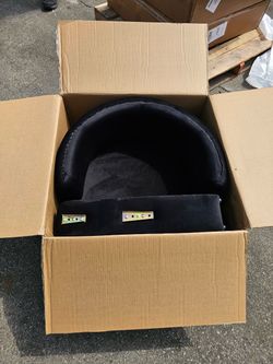 Oval Coffee Table / Black Accent Chairs