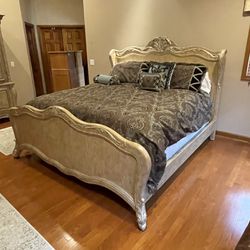 King Bed Frame (Delivery Service Available)