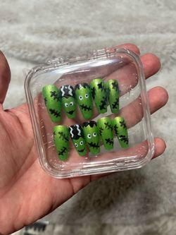 Hand painted press on gel acrylic nails